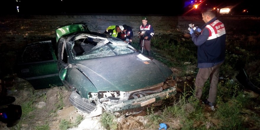 Konya'da Otomobil Şarampole Devrildi: 1 Ölü 2 Yaralı