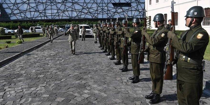 Komutanlardan Hatay'daki Birliklerde İnceleme
