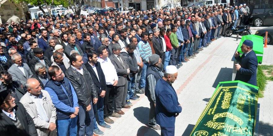 Yürürken yediği dürüm nefes borusuna kaçıp, öldü