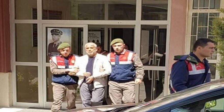Konya'da 6 suçtan aranan hırsızlık şüphelisi profesör kimliğiyle yakalandı 