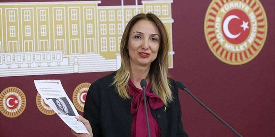 Chp'den Aylin Nazlıaka Kararı