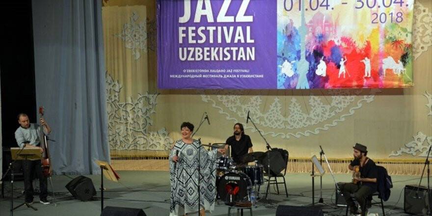 Türk Müzisyen Yavuz Özbekistan'da Büyük Beğeni Topladı