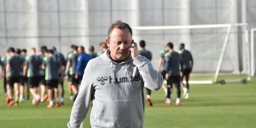 Sergen Yalçın: “37-38 puanlar kümede kalmaya yetebilir”