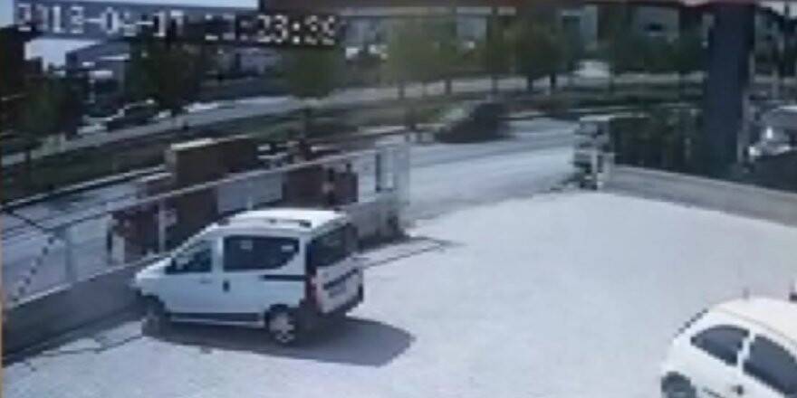 Konya'da kaza anı güvenlik kamerasında 