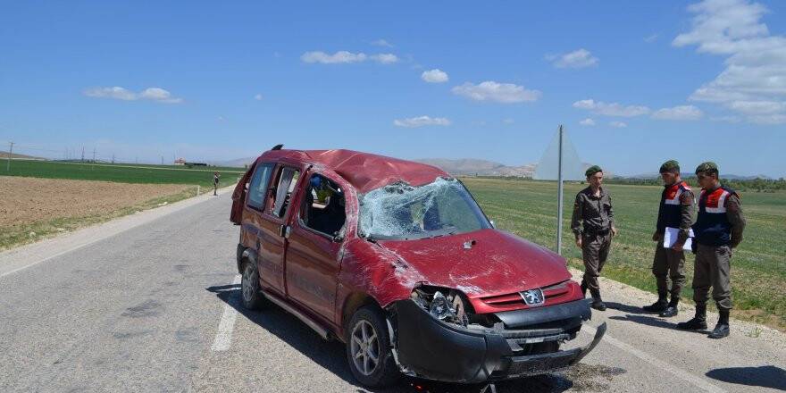 Ilgın'da Trafik Kazası: 3 Yaralı