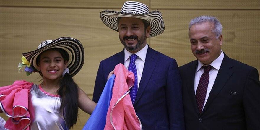 Tbmm Başkanvekili Aydın, 39 Ülkeden Gelen Çocukları Ağırladı