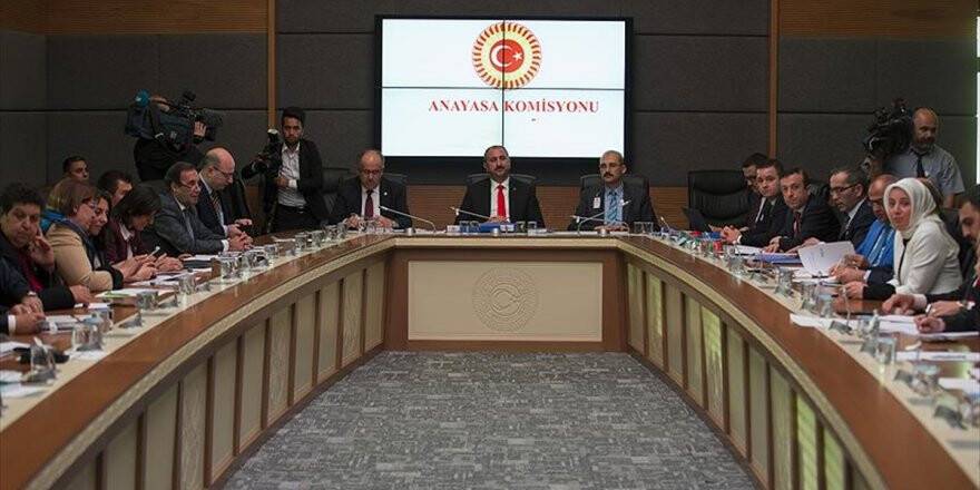 'Anayasa Değişikliği Uyum Paketi' Anayasa Komisyonu'nda Kabul Edildi