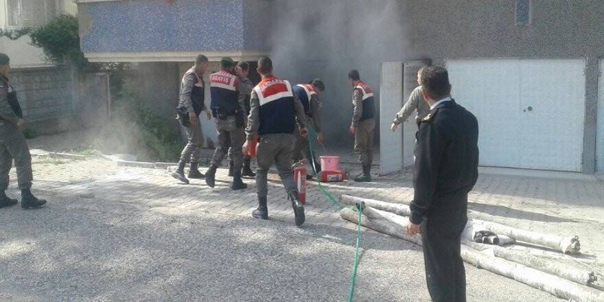 Akşehir’de yangına jandarma müdahalesi