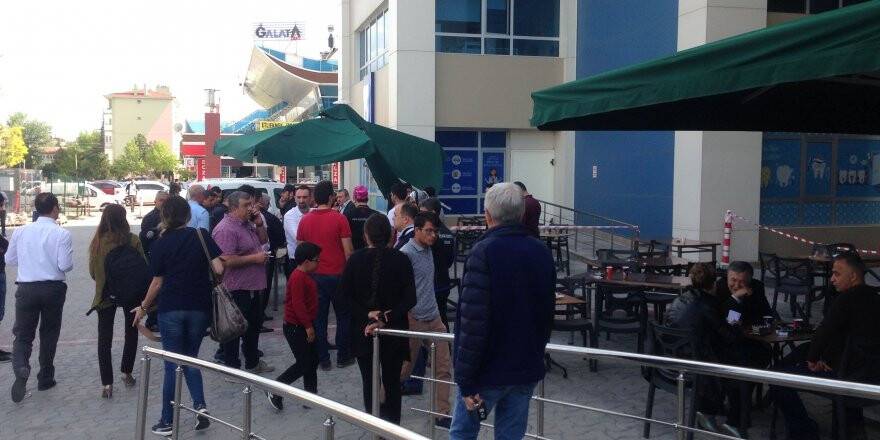 Kız arkadaşıyla tartıştı, hastanenin çatı katından atladı