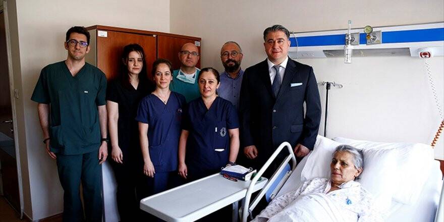 Türkiye'de İlk Kez Yapılan Ameliyatla Sağlığına Kavuştu