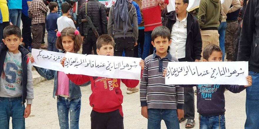 İdlib halkından Türk askerine övgü: "Türkler işgalci diyen tarihi çarpıtıyor"