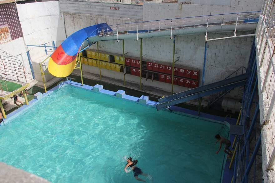 Bakkalı Eczaneye, Bilardo Salonunu Aquaparka Dönüştürdüler