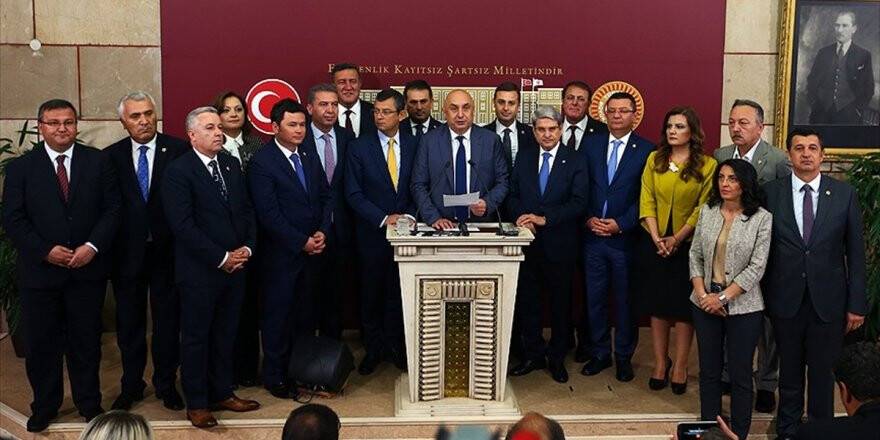 İyi Parti'ye Katılan 15 Milletvekili Yeniden Chp'ye Döndü