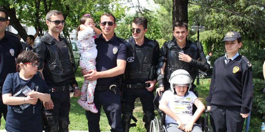Konya polisi engelli vatandaşları unutmadı