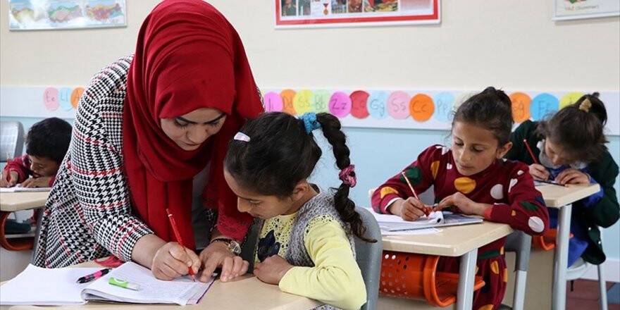 25 Bin Yeni Öğretmen Eğitim Ailesiyle Buluşacak
