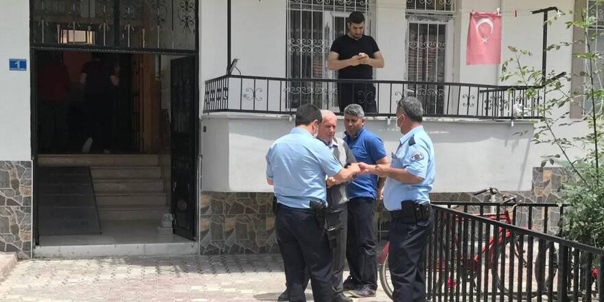 5 gündür haber alınamayan emekli öğretmen ölü bulundu