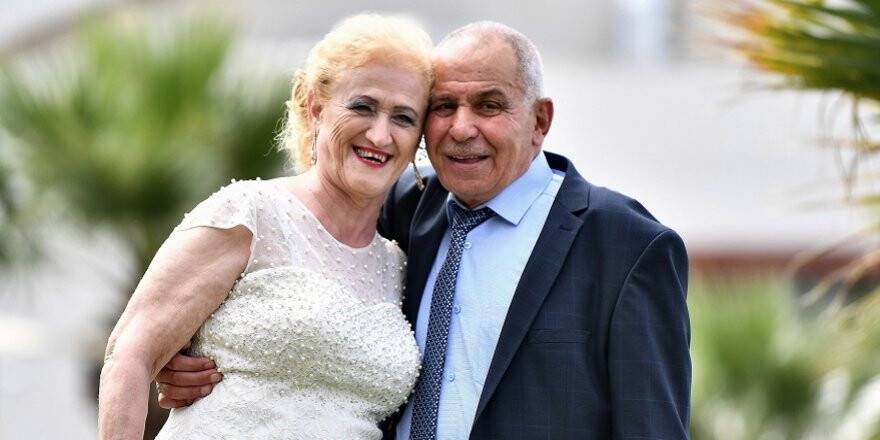 Huzurevi aşıkları nikah masasına oturdu