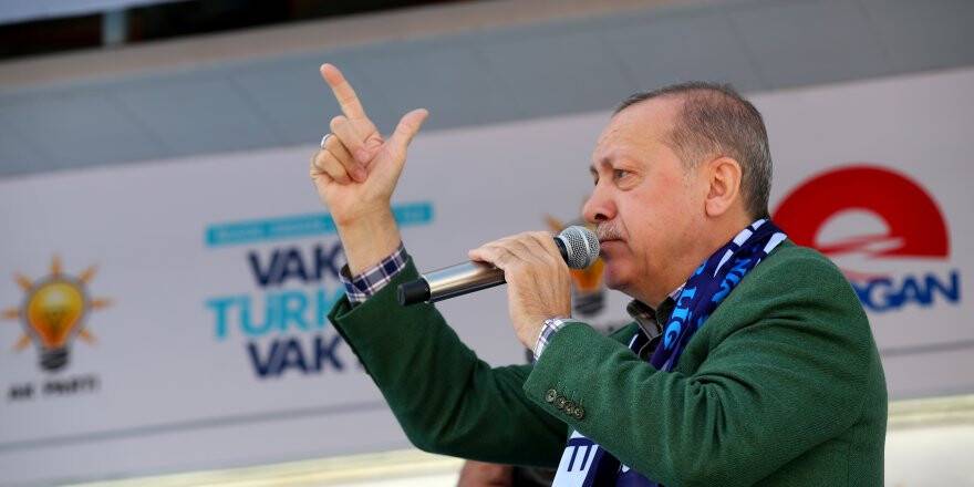 Erdoğan: Paralarınızı gidin TL'ye yatırın
