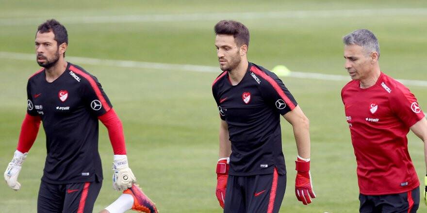 Serkan Kırıntılı yeniden Milli Takım'a çağrıldı