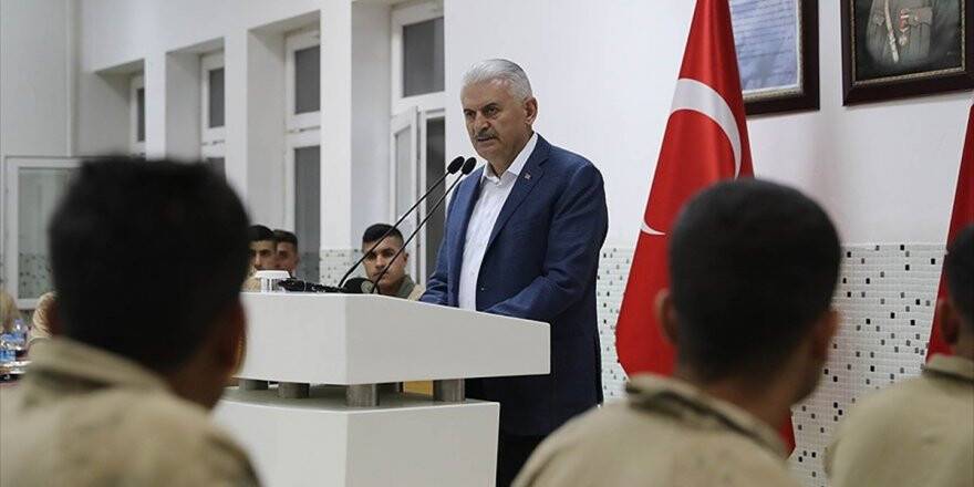 Başbakan Yıldırım Komandolarla İftar Yaptı