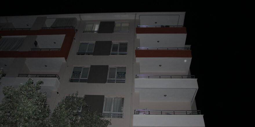 Balkondan Düşen 1 Yaşındaki Bebek Öldü
