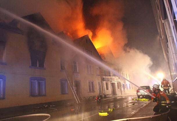 Almanya'da Türk aile yanarak öldü