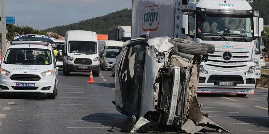 Bayram Tatilinin İlk Gününde Trafik Kazaları Can Aldı