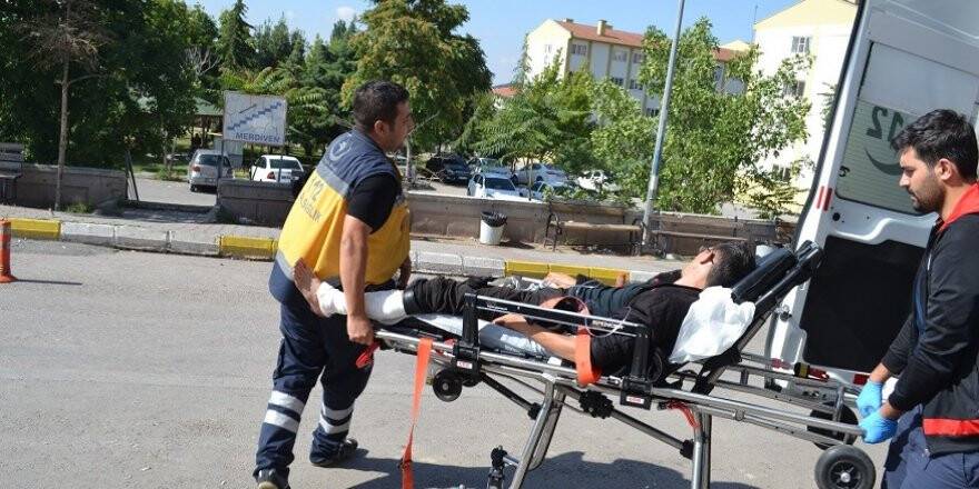 Kazayla ava gittiği arkadaşını vurdu