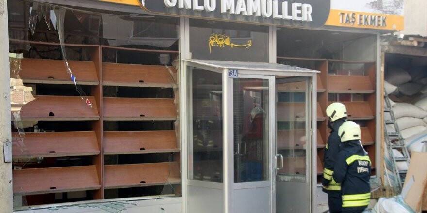 Ekmek fırınında patlama paniğe neden oldu