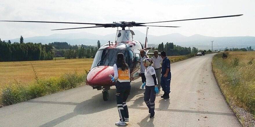 Yaralanan çocuk için helikopter ambulans yola indi