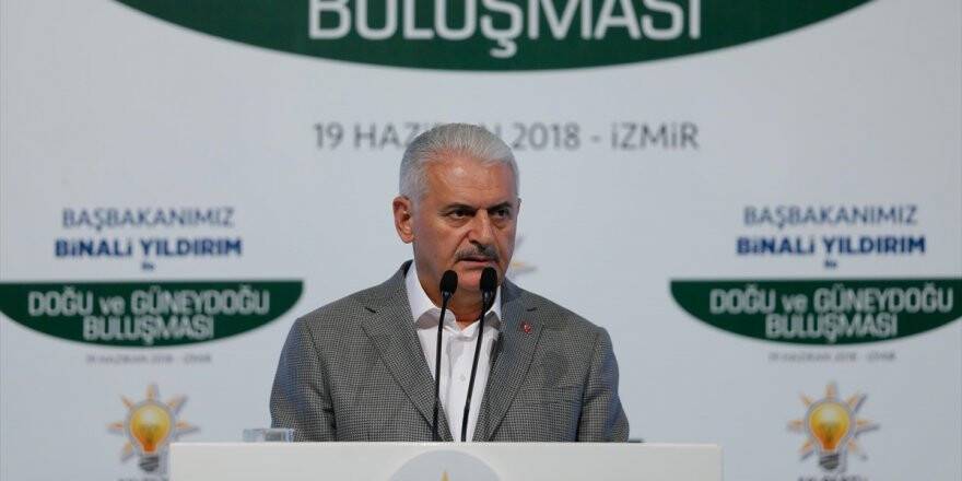 Başbakan Yıldırım: Ay Yıldızlı Bayrağa Rengini Birlikte Beraber Verdik