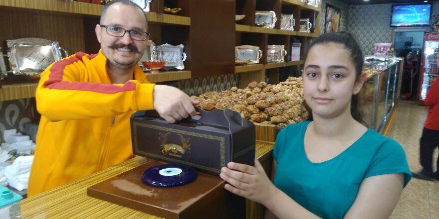 Kral Pastanesi başarıyı ödüllendiriyor