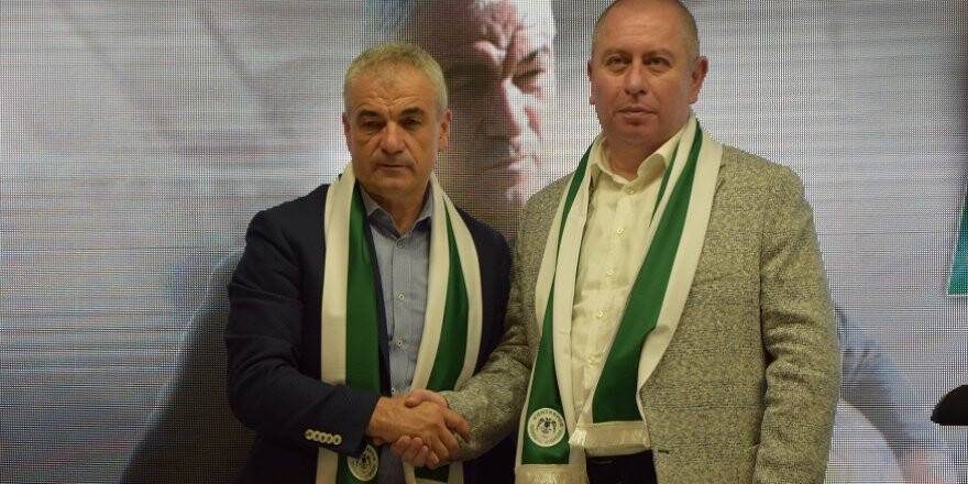 Konyaspor’u ait olduğu yere taşıyacağız