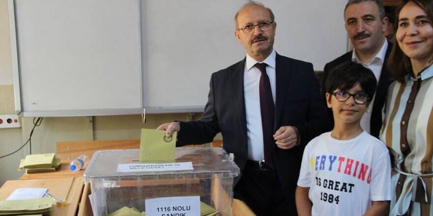 AK Parti Genel Başkan Yardımcısı Sorgun oyunu kullandı