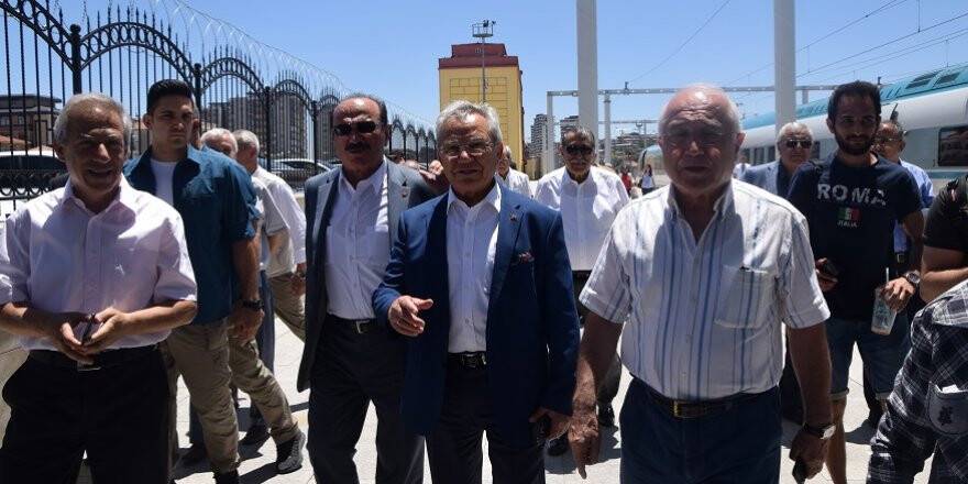 SİYASETİN AĞIR TOPLARI KONYA’DA
