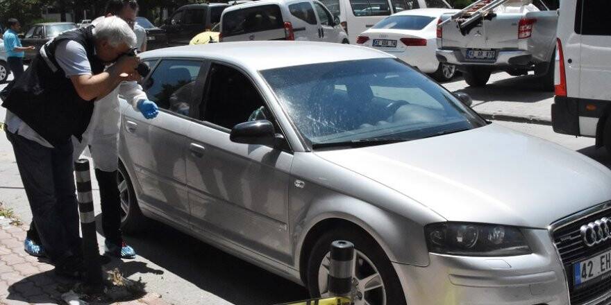 Otomobilin torpidosundaki 34 bin 500 lirayı alıp kaçtılar