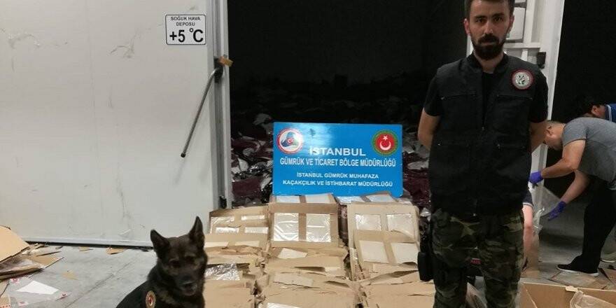 Tişört kolilerinden eroin çıktı