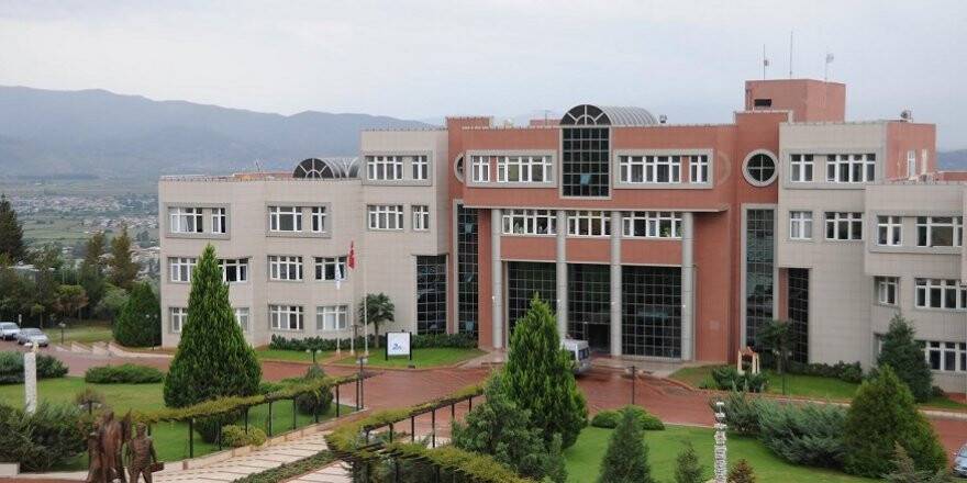 Herkesi FETÖ’cü diye ihbar eden akademisyen kendisi FETÖ’cü çıktı