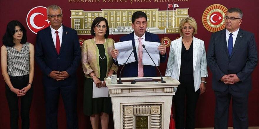 Chp Delegelerine Olağanüstü Kurultay İçin İmza Çağrısı