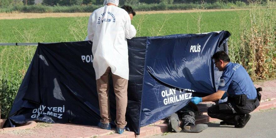 Karatay'da kaldırımda erkek cesedi bulundu 
