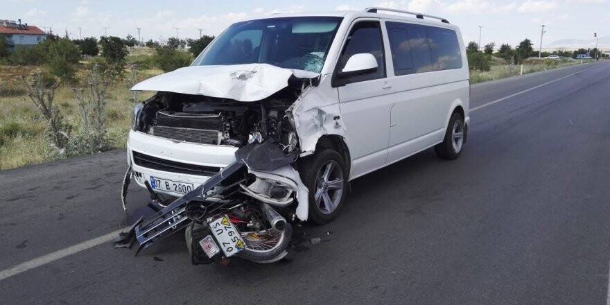 Konya'da Minibüsle Motosiklet Çarpıştı: 2 Ölü