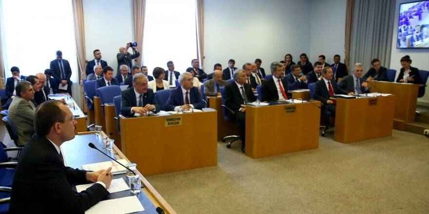 Bedelli Düzenlemesinin De Bulunduğu 'Torba Teklif' Komisyonda