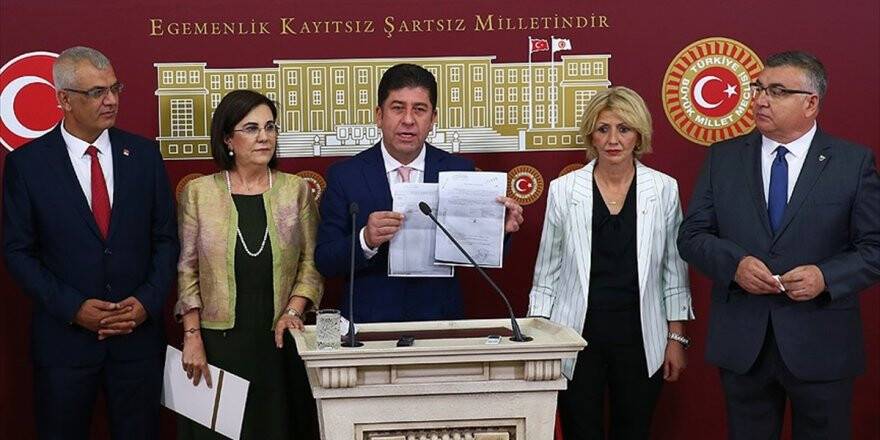 Chp'li Tüzün Toplanan İmza Sayısını Açıkladı