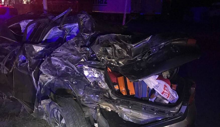 Otomobille cip çarpıştı: 1 ölü, 10 yaralı