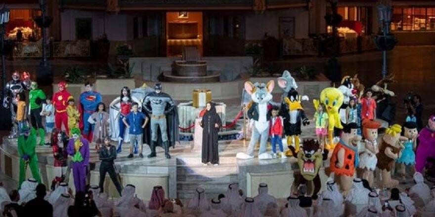 Dünyanın en büyük kapalı eğlence merkezi açıldı