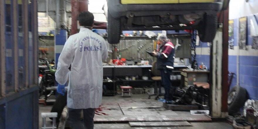 Oğlunu bıçaklayıp polise teslim oldu