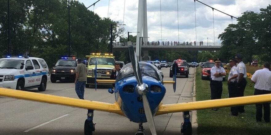 ABD'de uçak otoyola iniş yaptı