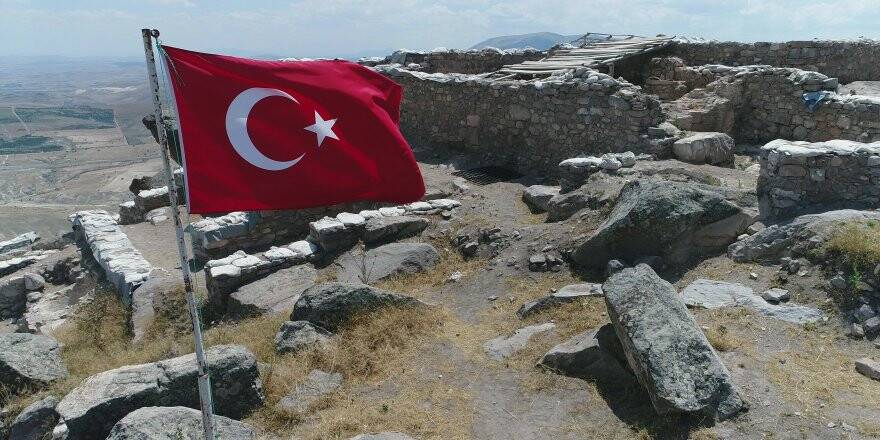 Tarihi Gevale Kalesi ortaya çıkarılıyor 