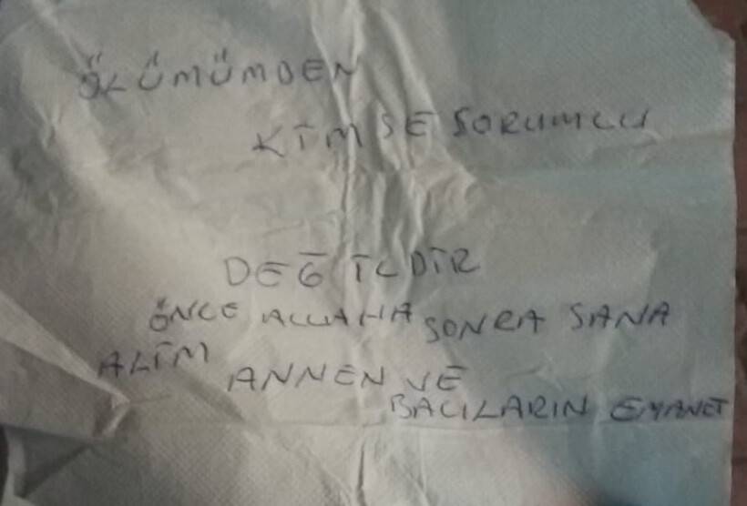 'Ölümümden kimse sorumlu değildir' yazıp, intihar etti