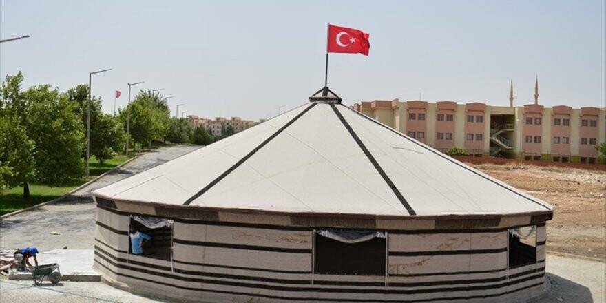 Üniversitelilere Kıl Çadırdan 'Millet Kıraathanesi'